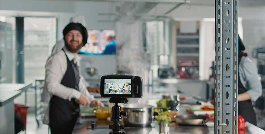 Cara-Membuat-Video-Company-Profile-yang-Menunjukkan-Identitas-Merek-Qlausa