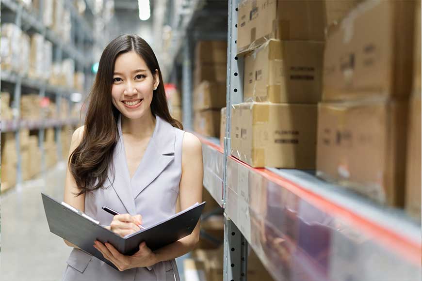 Bisnis-Distributor-Berkelanjutan-Mengintegrasikan-Aspek-Lingkungan-dan-Sosial-Qlausa