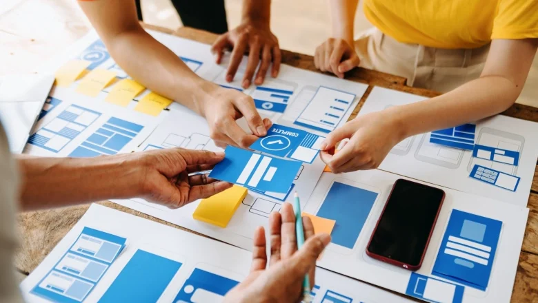 UI-vs.-UX-Apa-Bedanya-dan-Mengapa-Keduanya-Penting-untuk-Desain-Web-Qlausa-1.