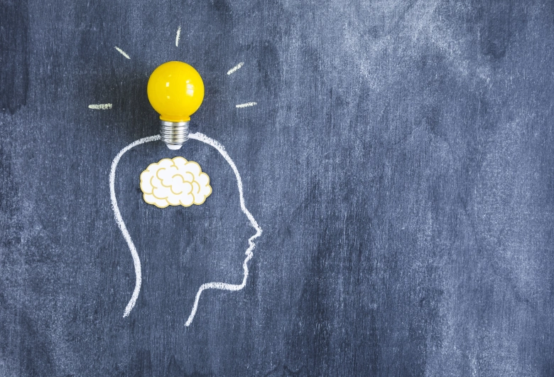 Memecahkan-Masalah-dengan-Cerdas-Bagaimana-Critical-Thinking-Membantu-dalam-Pengambilan-Keputusan-yang-Bijaksana-Qlausa