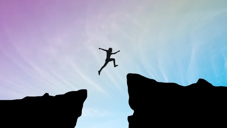 Berpikir-Melampaui-Batasan-Bagaimana-Kreativitas-Berperan-dalam-Proses-Critical-Thinking-Qlausa