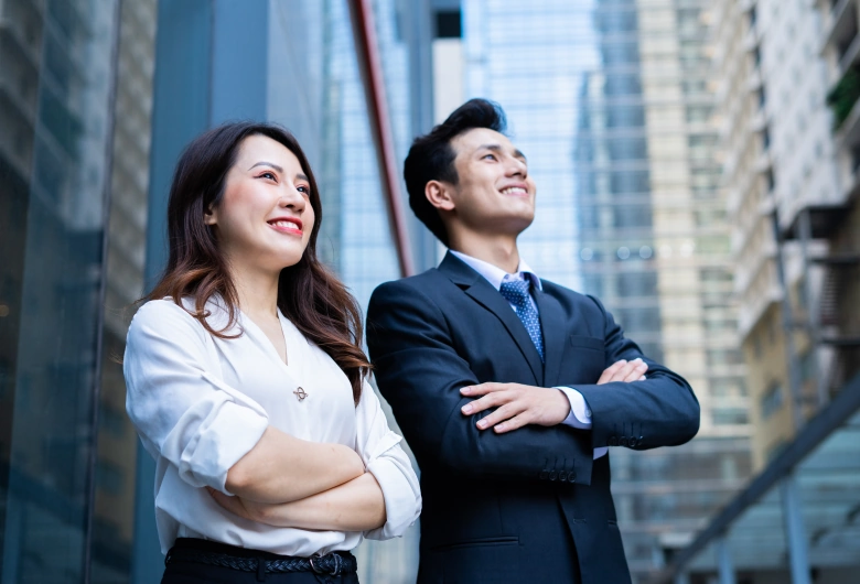 Co-Founder-vs.-Founder-Tunggal-Keuntungan-dan-Tantangan-Masing-Masing-Qlausa