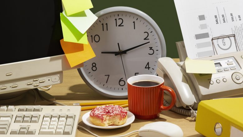 4. Membangun Jaringan yang Kuat Bagaimana Key Partners Membantu - Qlausa 1