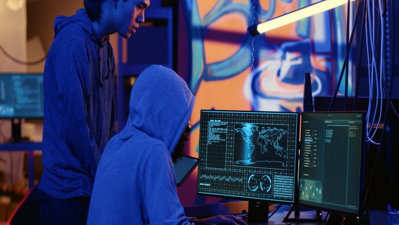 Analisis-Kerentanan-Menemukan-dan-Memperbaiki-Kelemahan-Keamanan-Qlausa-1