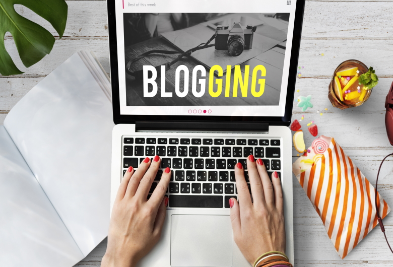 Blogging-Cara-Efektif-untuk-Meningkatkan-Trafik-dan-Konversi-Qlausa-1.