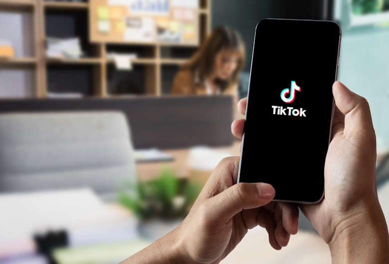 Cara-Kerja-SEO-untuk-TikTok-Trending-dan-Meningkatkan-Engagement-Qlausa