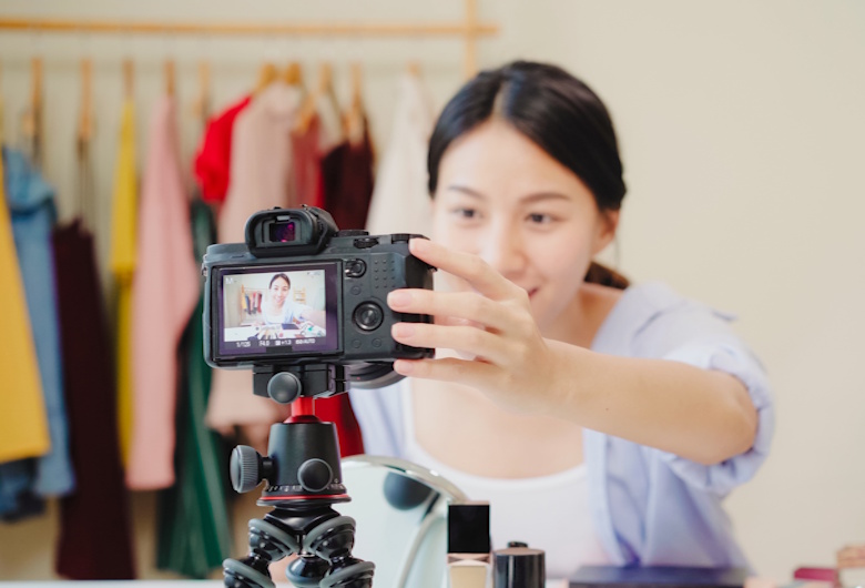 Jasa Pengelolaan Influencer Marketing Profesional untuk Tingkatkan Brand Awareness