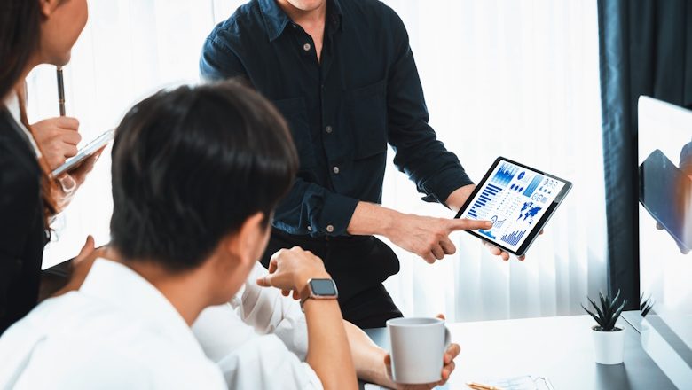 Strategi-Efektif-Memanfaatkan-Jasa-Positioning-Digital-Brand-di-Era-Digital-Qlausa-2