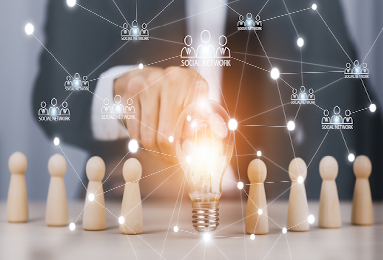 8-Manfaat-Key-Opinion-Leader-dalam-Strategi-Digital-Marketing-Qlausa-1.