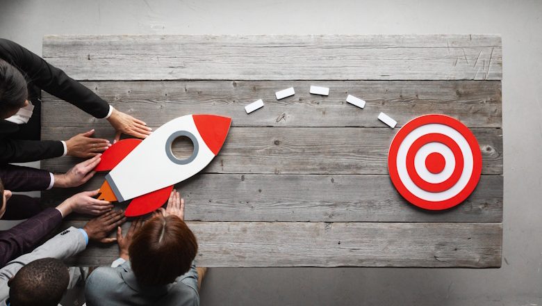 Push-Strategy-Marketing-Pengertian-Fungsi-Kelebihan-dan-Manfaatnya-Qlausa-1