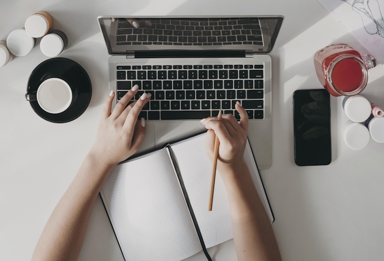 Pentingnya-Copywriting-dalam-Digital-Advertising-Bisnis-Qlausa-1