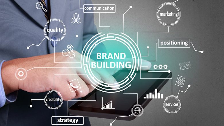 Digitalisasi-Branding-Perusahaan-Membangun-Citra-Brand-yang-Lebih-Kuat-di-Era-Digital-Qlausa