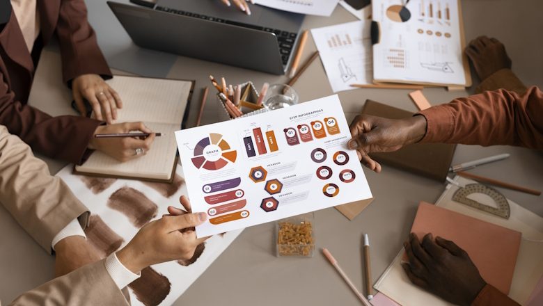 Optimalisasi-Pemasaran-Berbasis-Data-untuk-Meningkatkan-ROI-Bisnis-Qlausa