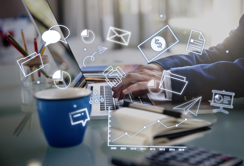 Digitalisasi-Komunikasi-Pemasaran-untuk-Meningkatkan-Interaksi-dengan-Pelanggan-Qlausa