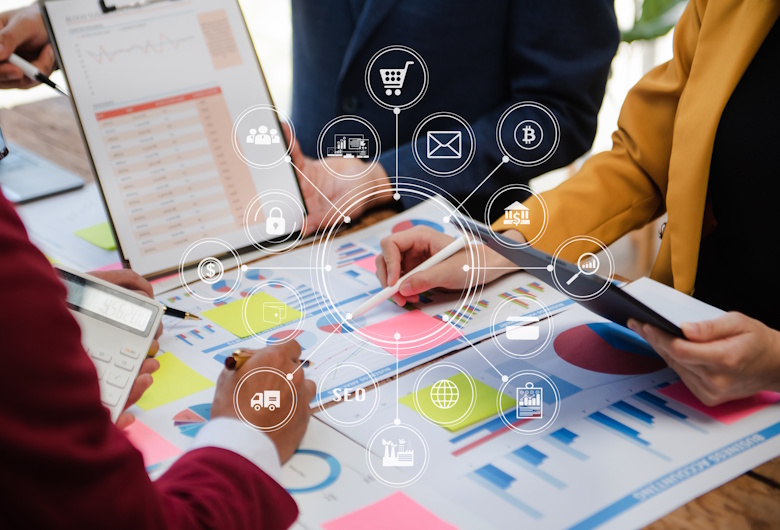 Strategi-Omnichannel-Marketing-untuk-Meningkatkan-Loyalitas-dan-Penjualan-Bisnis-Qlausa
