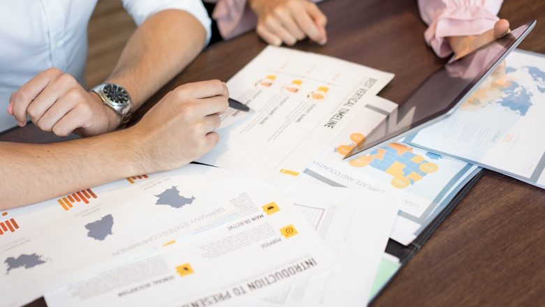 Strategi-Pemasaran-Berbasis-Customer-Data-untuk-Meningkatkan-Efektivitas-Kampanye-Qlausa