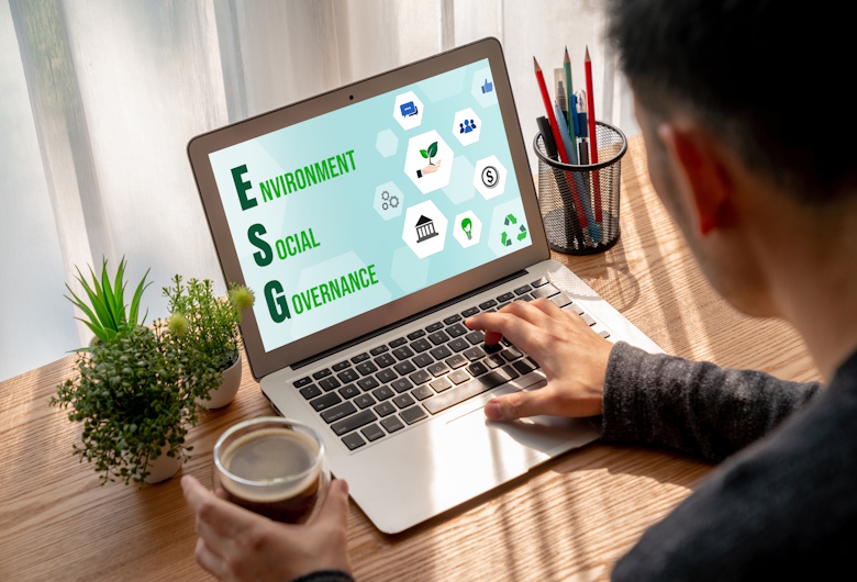 Strategi-Konten-Evergreen-agar-Website-Terus-Mendatangkan-Traffic-Organik-Qlausa